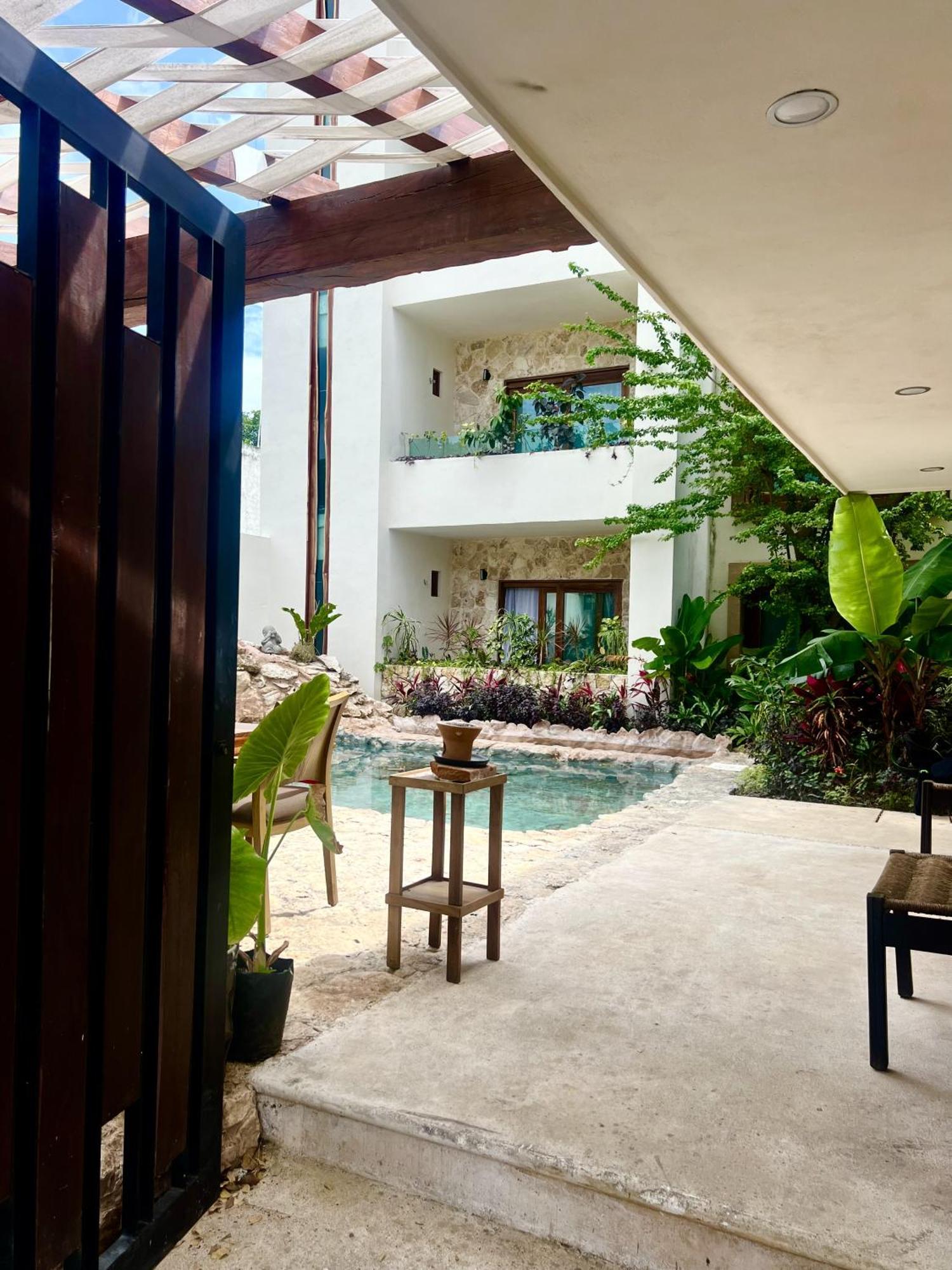 Ha'as Naj Bananas Apartahotel